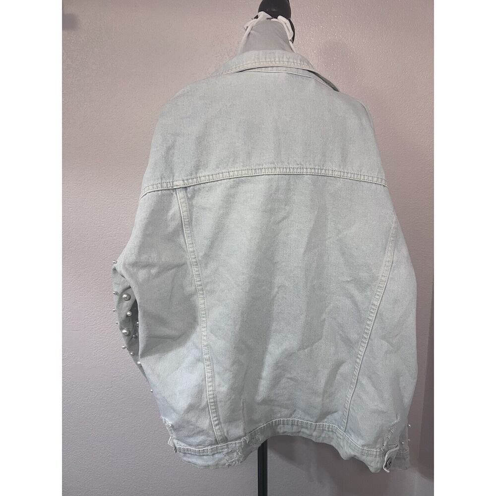 Pearl-Embellished Light Wash Denim Jacket - Women - Picture 4 of 8